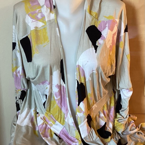 ASOS Batwing Abstract Print Wrap Dress Creme/Purple/Yellow Pattern - Picture 4 of 10
